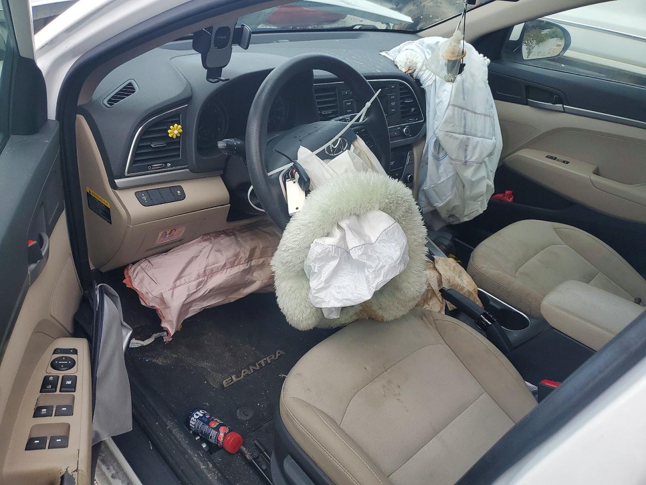 2018 Hyundai Elantra Se White vin: 5NPD74LF9JH258039