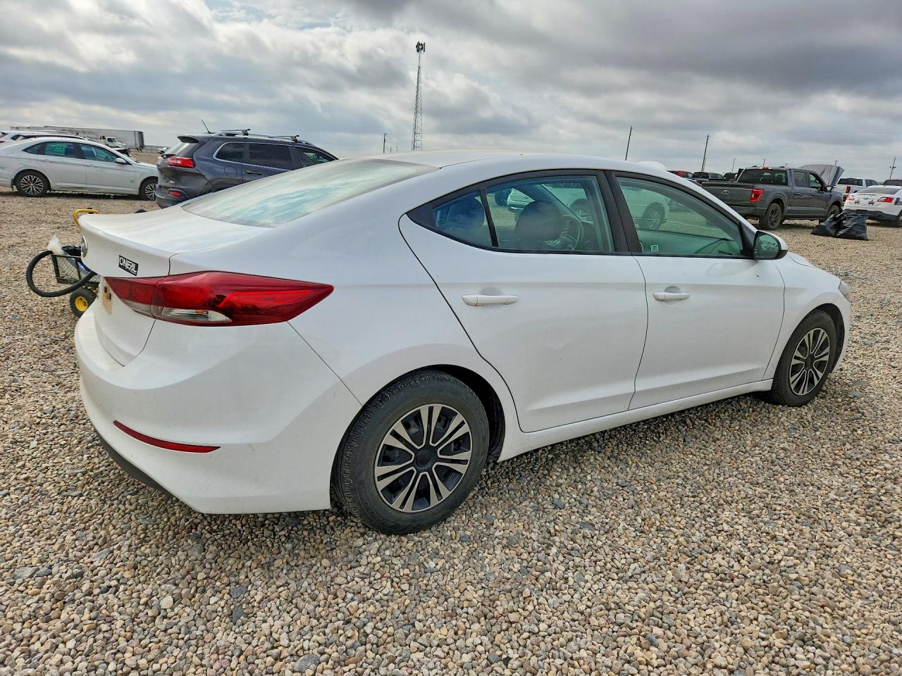 2018 Hyundai Elantra Se White vin: 5NPD74LF9JH354401