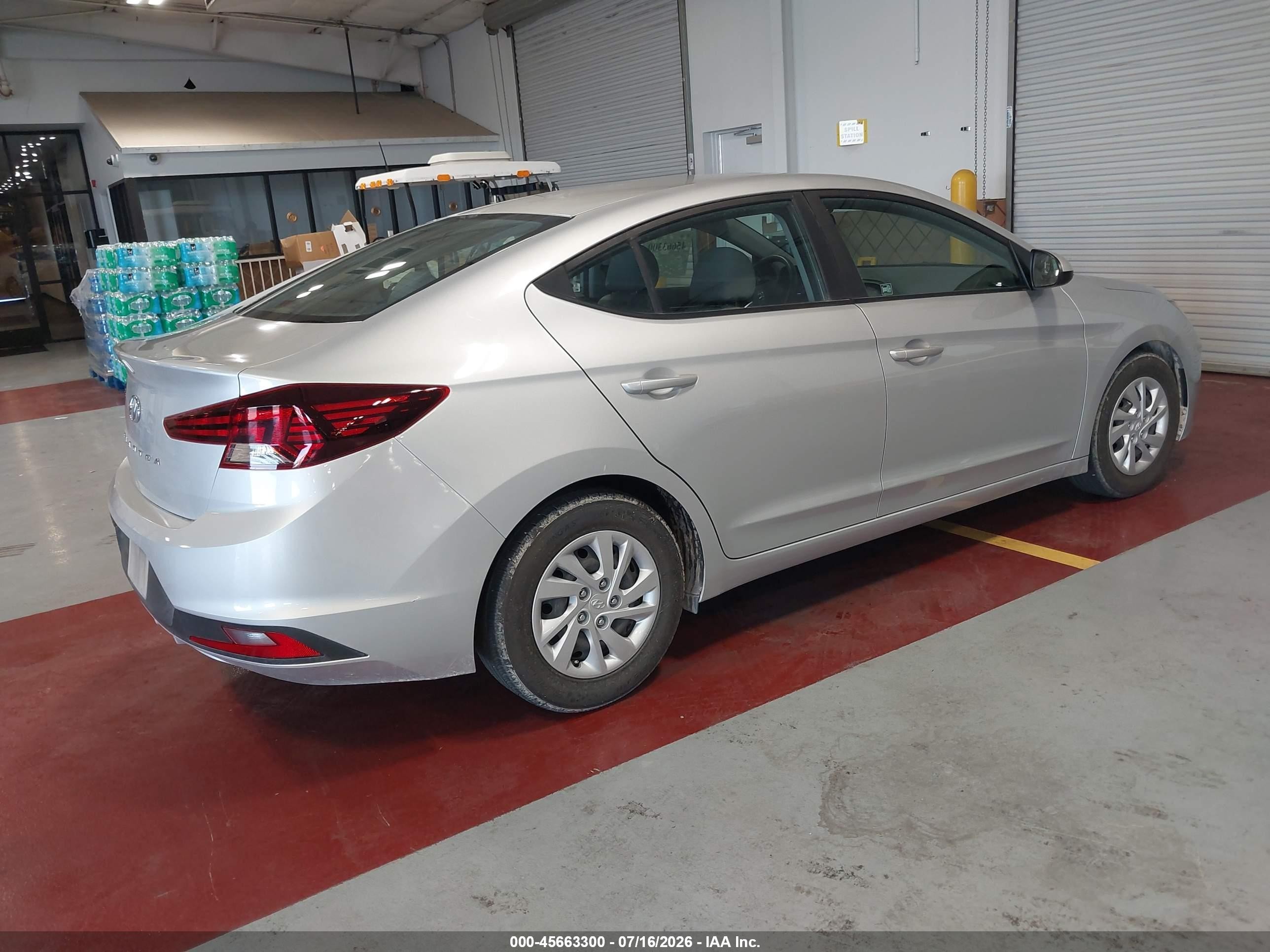 2019 Hyundai Elantra Se Серебряный vin: 5NPD74LF9KH487595