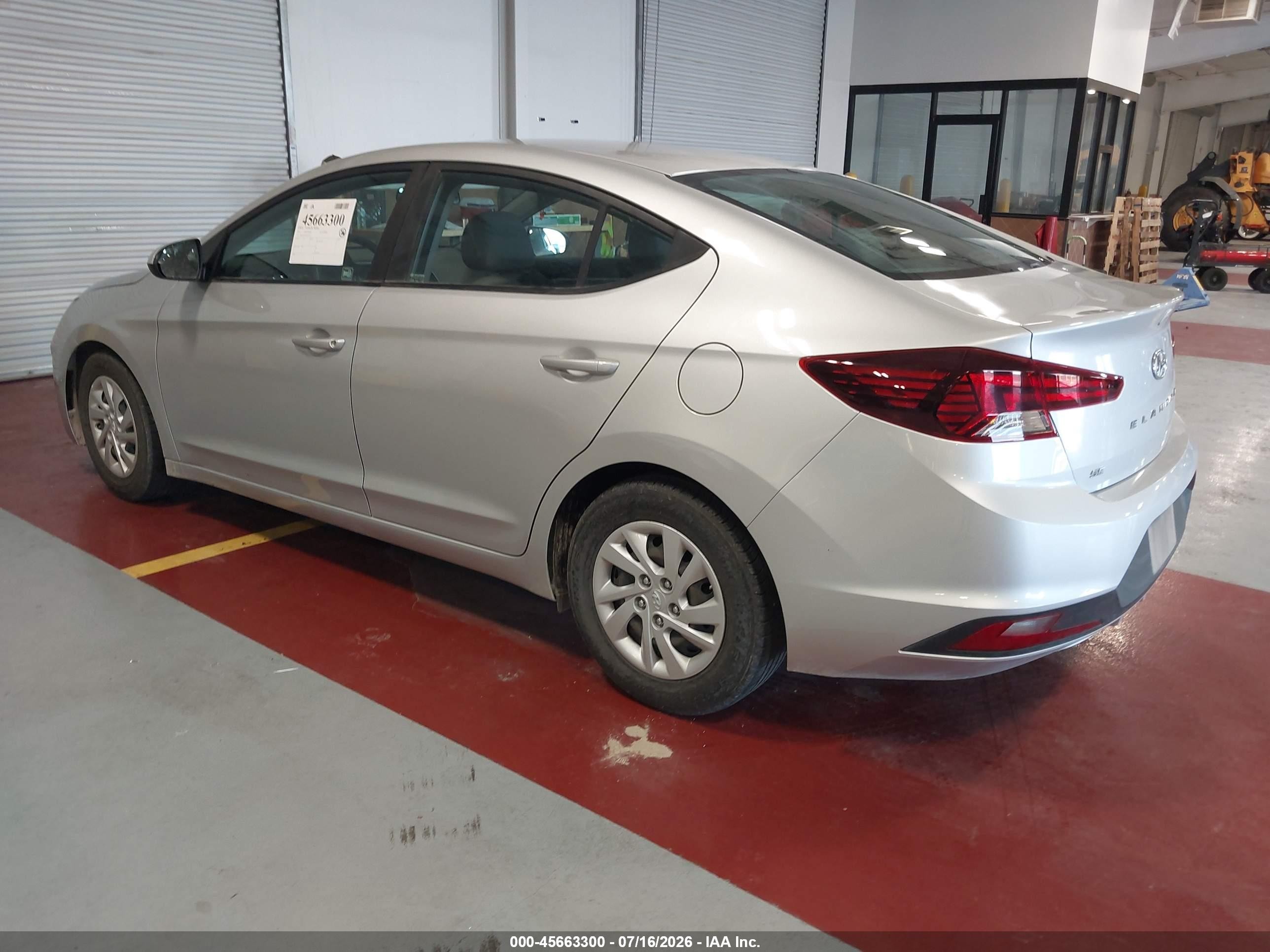 2019 Hyundai Elantra Se Серебряный vin: 5NPD74LF9KH487595