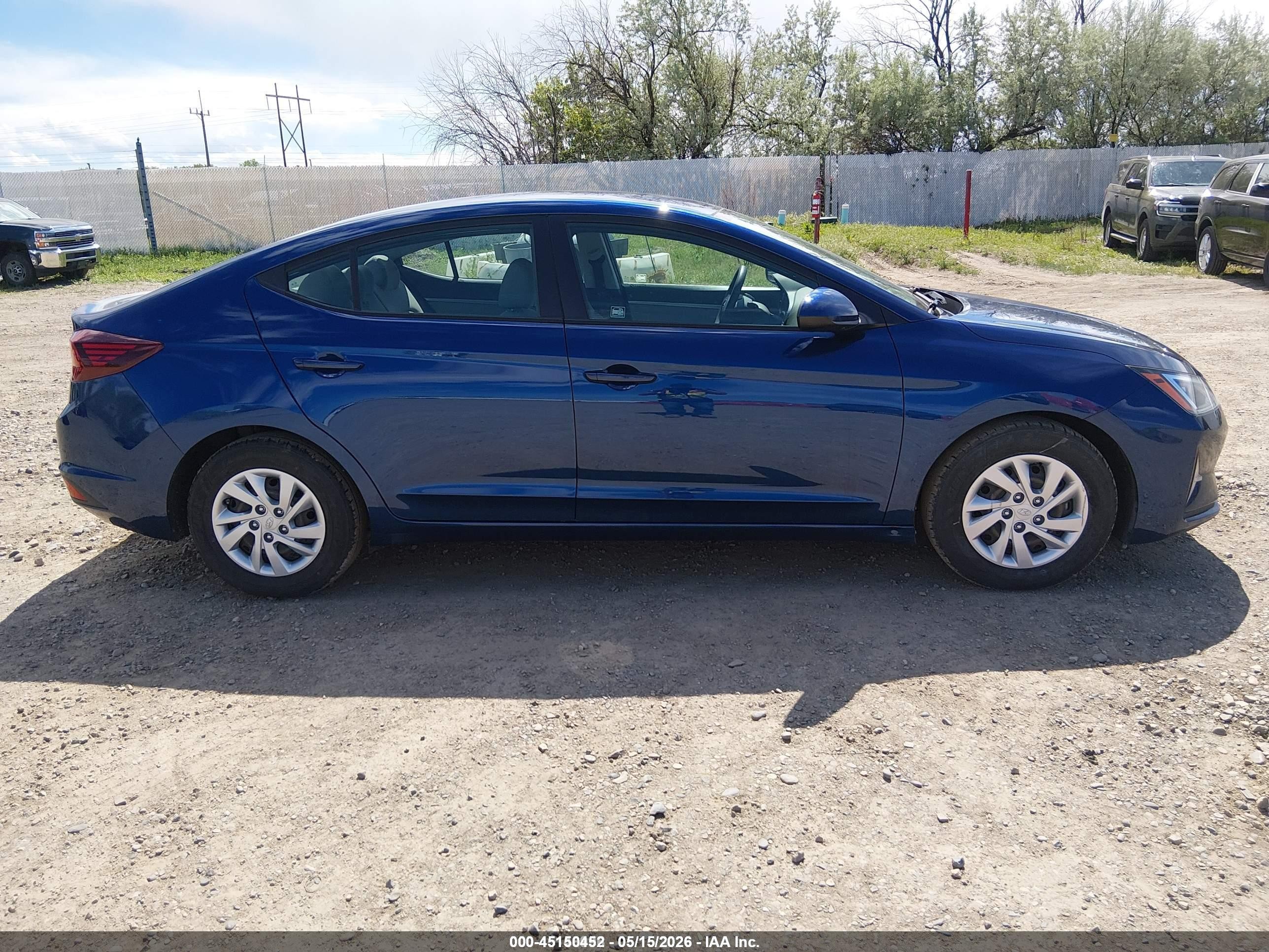 2020 Hyundai Elantra Se Blue vin: 5NPD74LF9LH600916