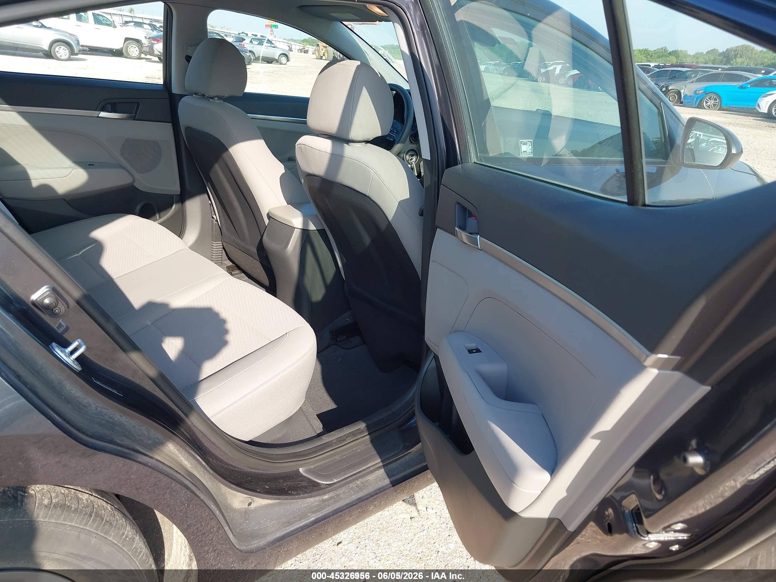 2020 Hyundai Elantra Se Black vin: 5NPD74LF9LH614816