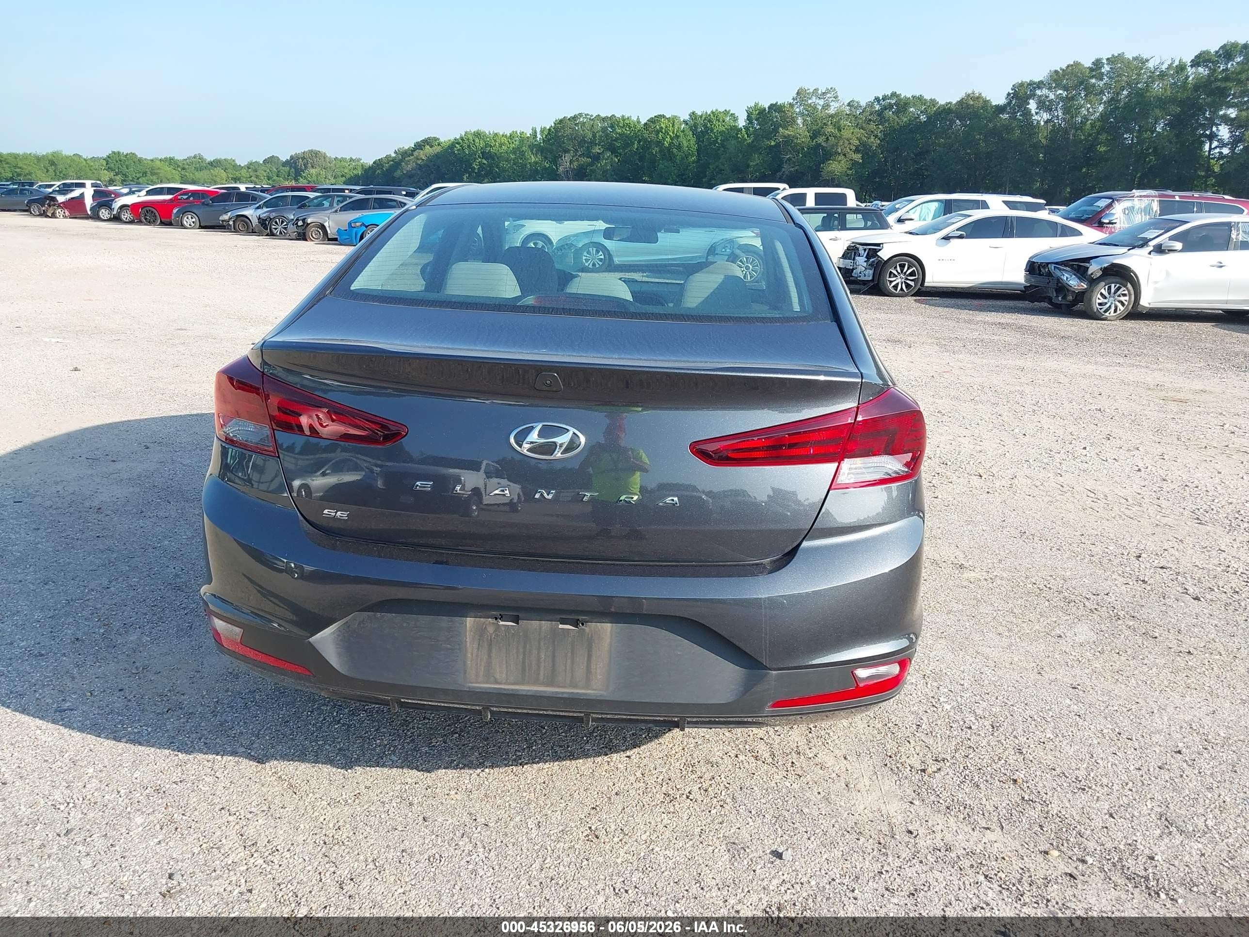 2020 Hyundai Elantra Se Black vin: 5NPD74LF9LH614816