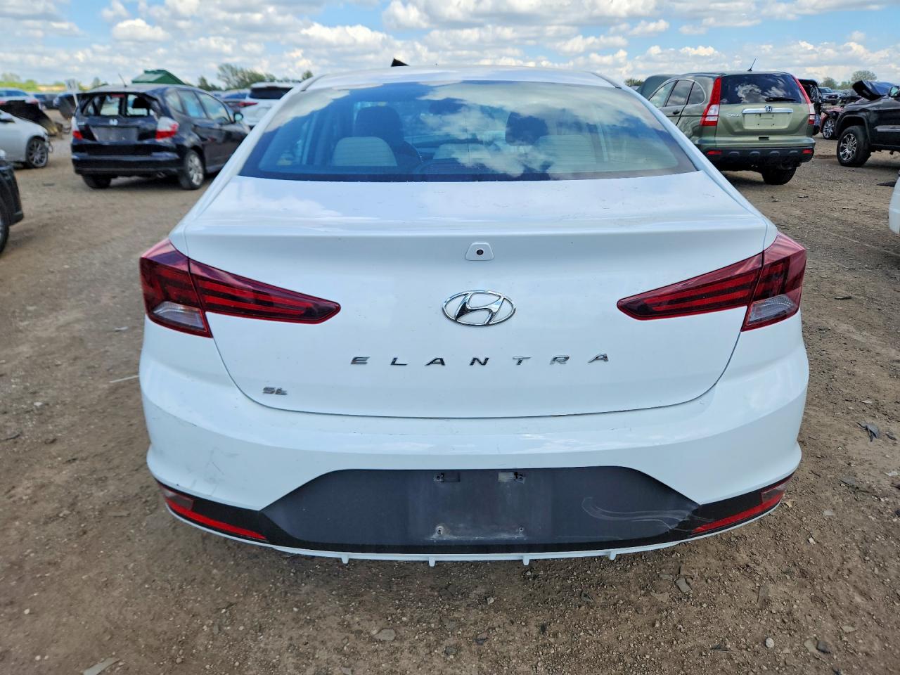 2019 Hyundai Elantra Se White vin: 5NPD74LFXKH480459