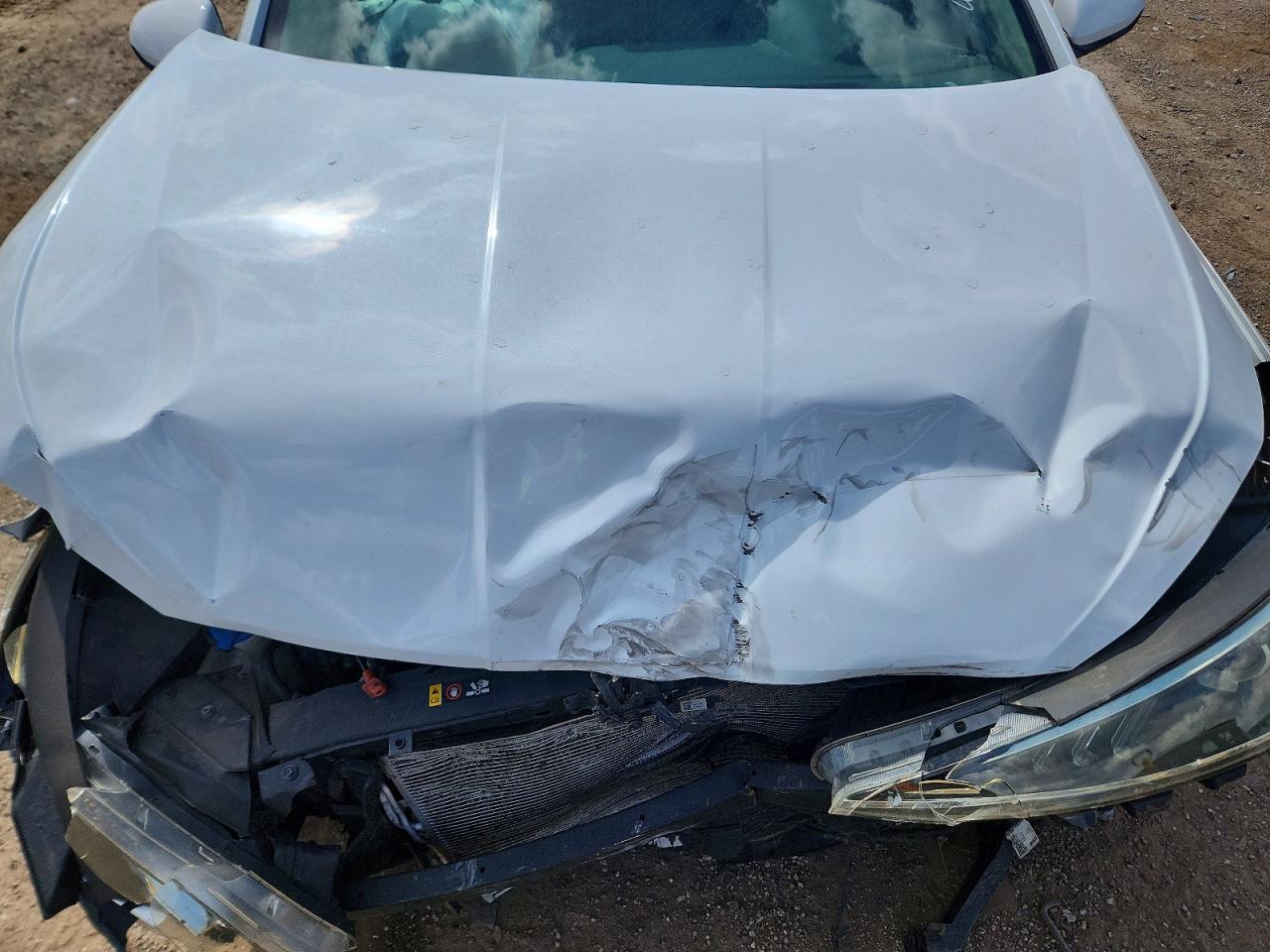 2019 Hyundai Elantra Se White vin: 5NPD74LFXKH480459