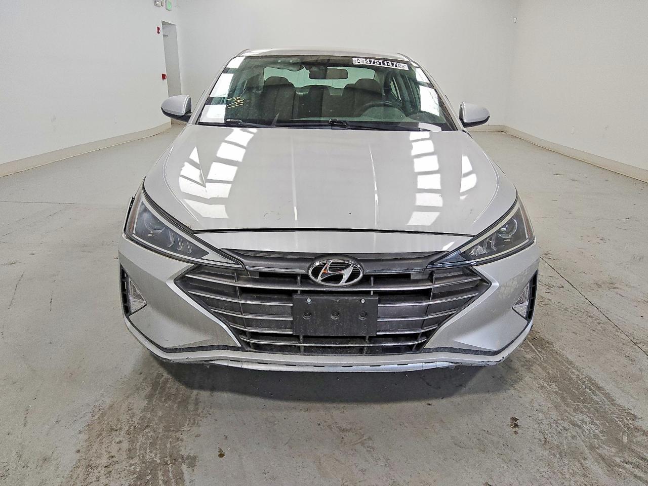 2020 Hyundai Elantra Se Серебряный vin: 5NPD74LFXLH498929