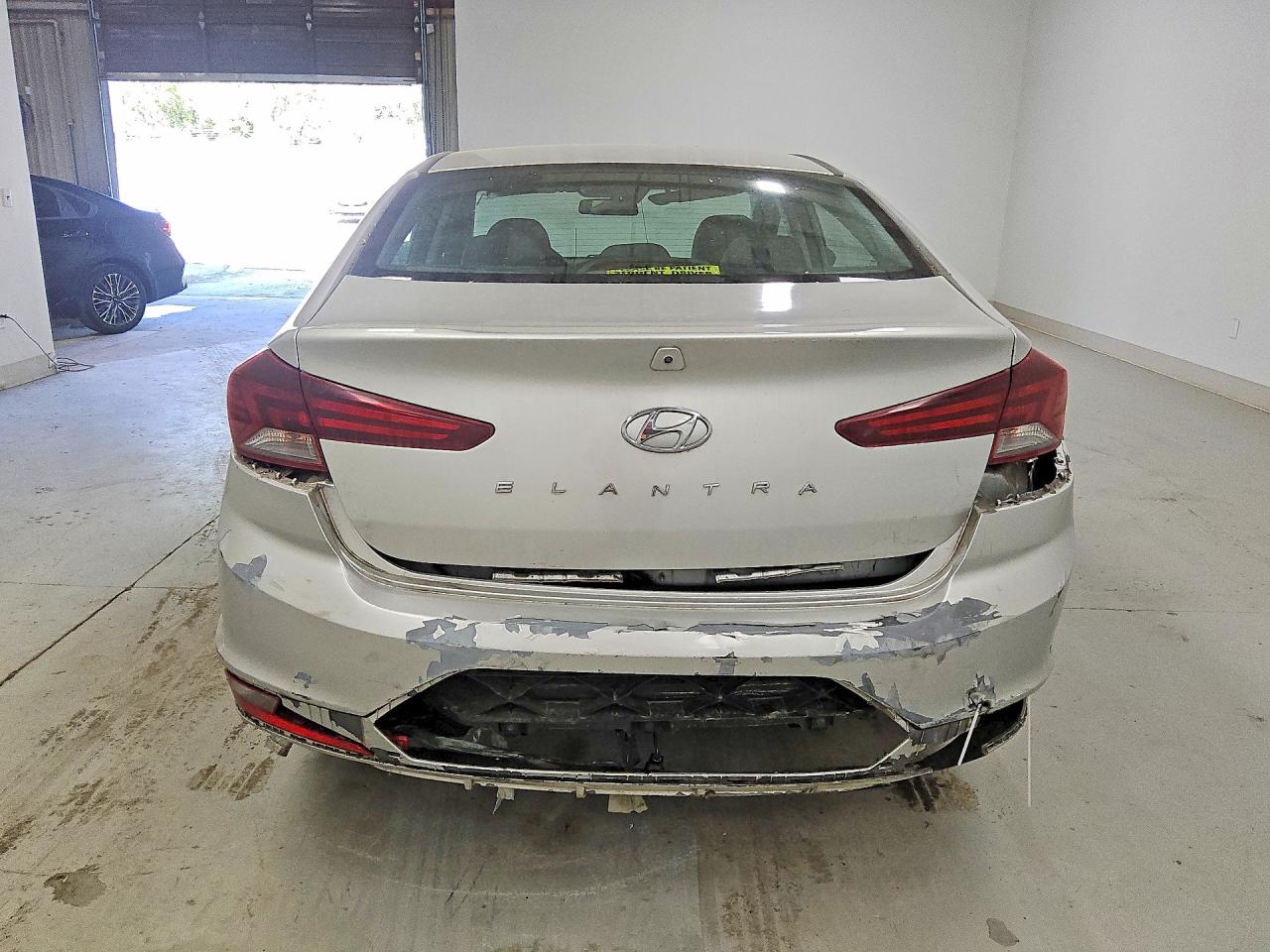 2020 Hyundai Elantra Se Серебряный vin: 5NPD74LFXLH498929