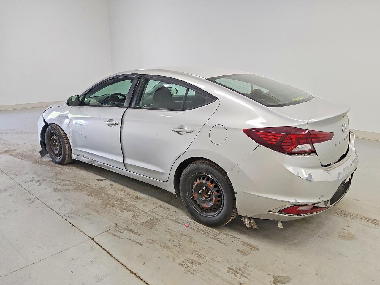 2020 Hyundai Elantra Se Серебряный vin: 5NPD74LFXLH498929