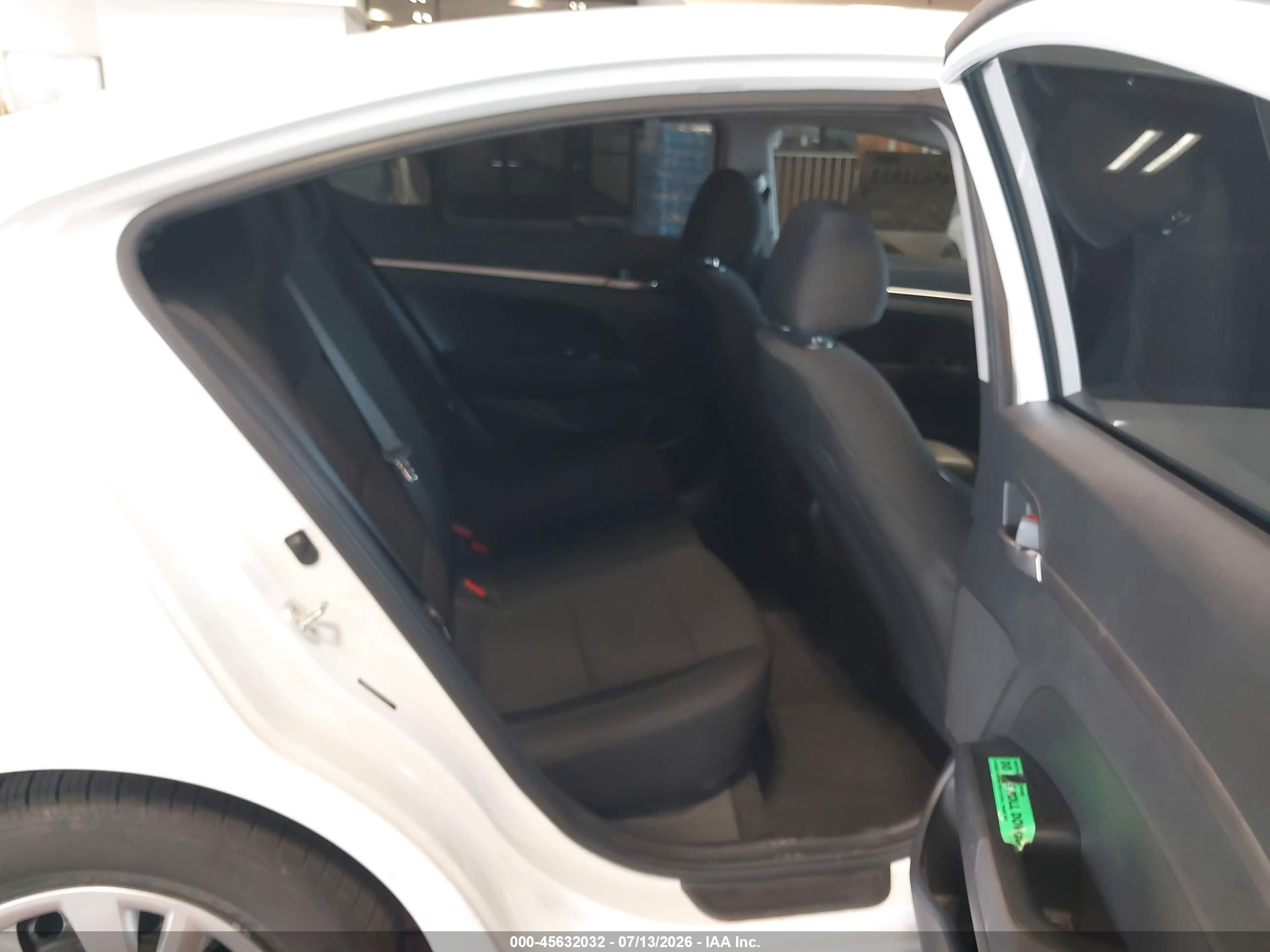 2020 Hyundai Elantra Se Белый vin: 5NPD74LFXLH612864