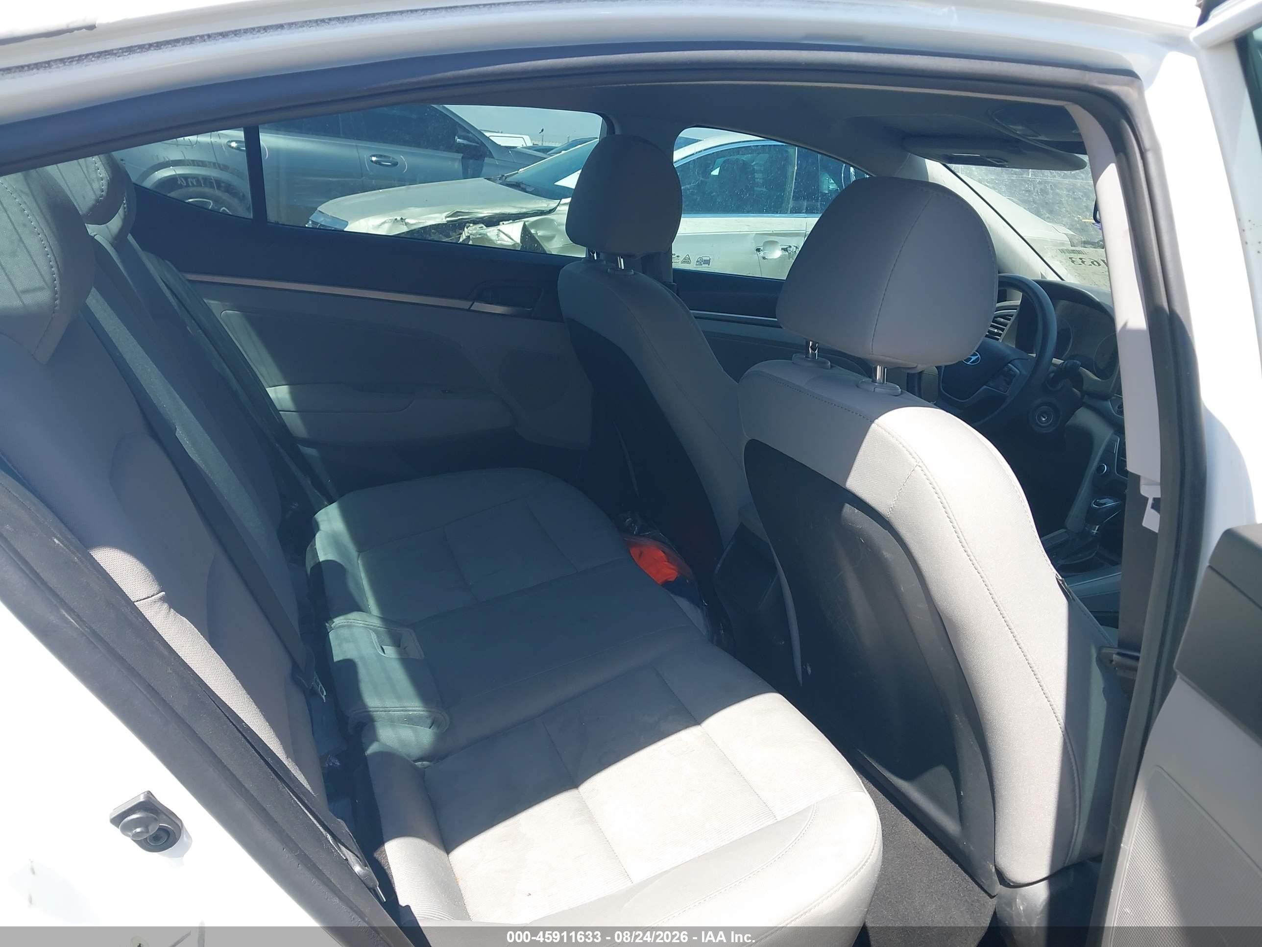 2017 Hyundai Elantra Se White vin: 5NPD84LF0HH007238