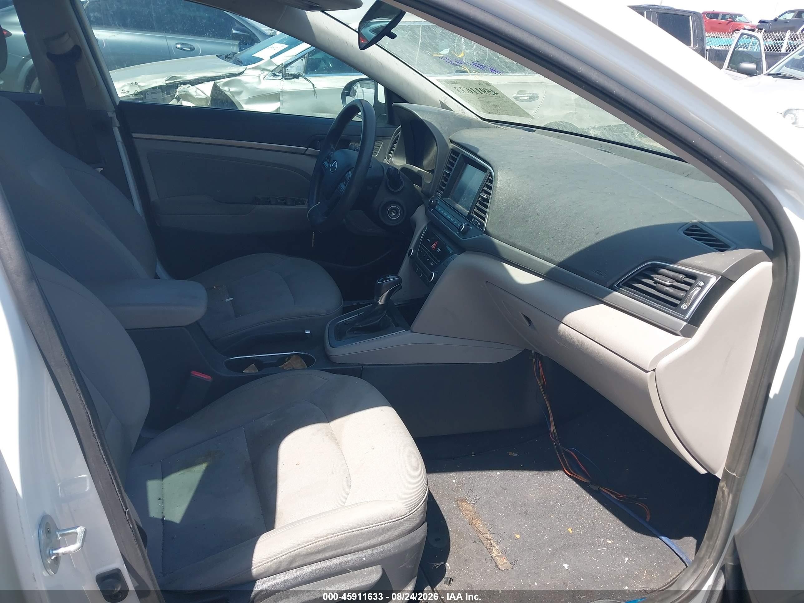 2017 Hyundai Elantra Se White vin: 5NPD84LF0HH007238
