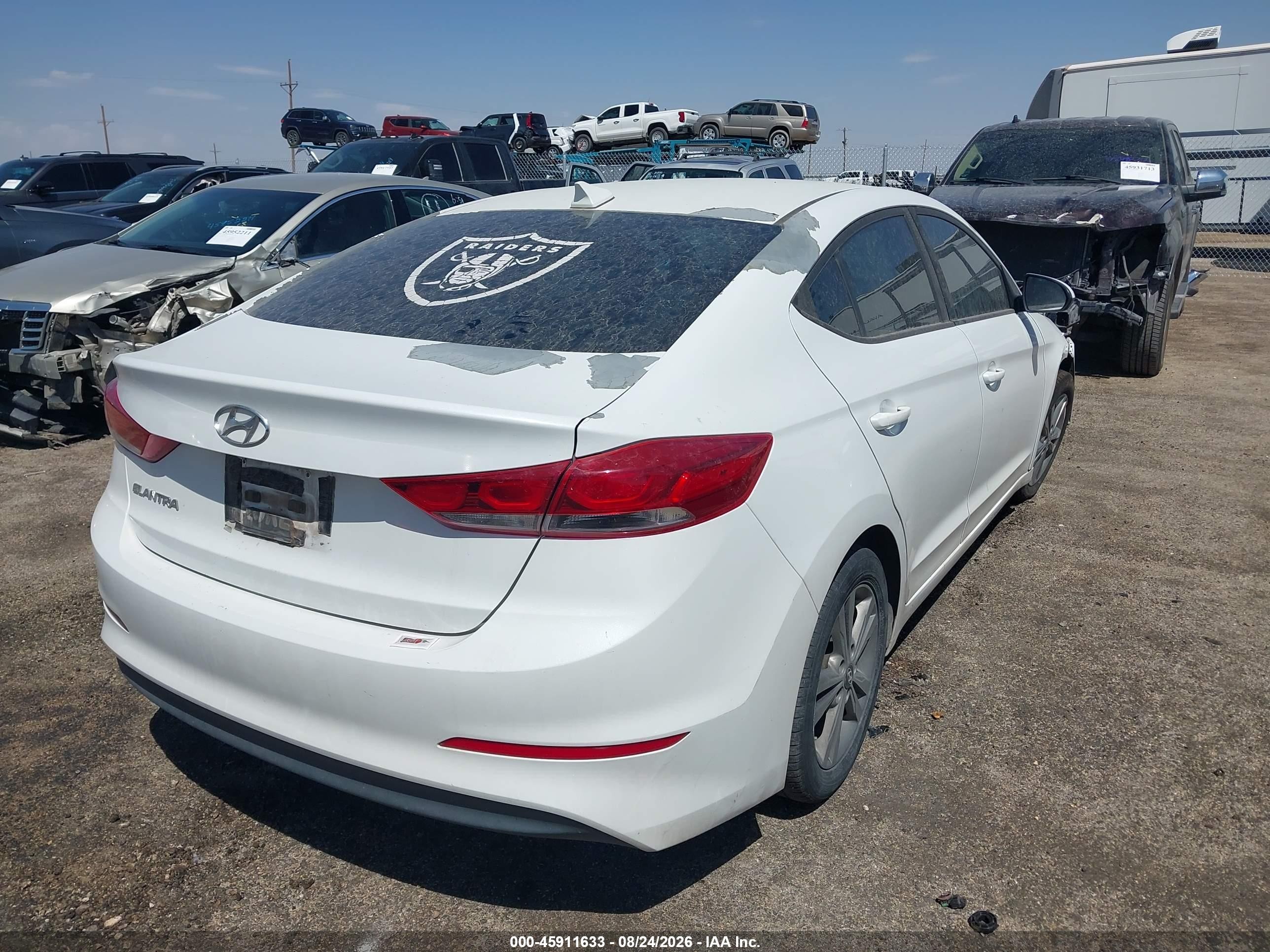 2017 Hyundai Elantra Se White vin: 5NPD84LF0HH007238