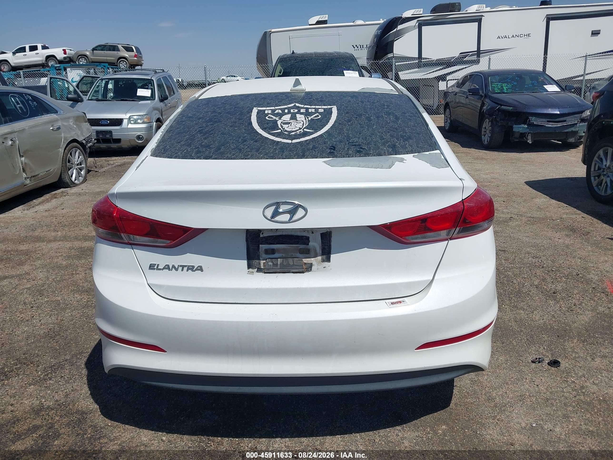 2017 Hyundai Elantra Se White vin: 5NPD84LF0HH007238