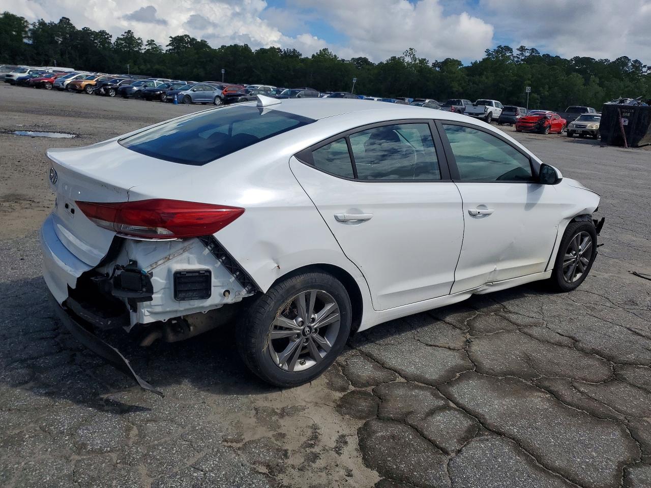 2017 Hyundai Elantra Value Edition White vin: 5NPD84LF0HH202708