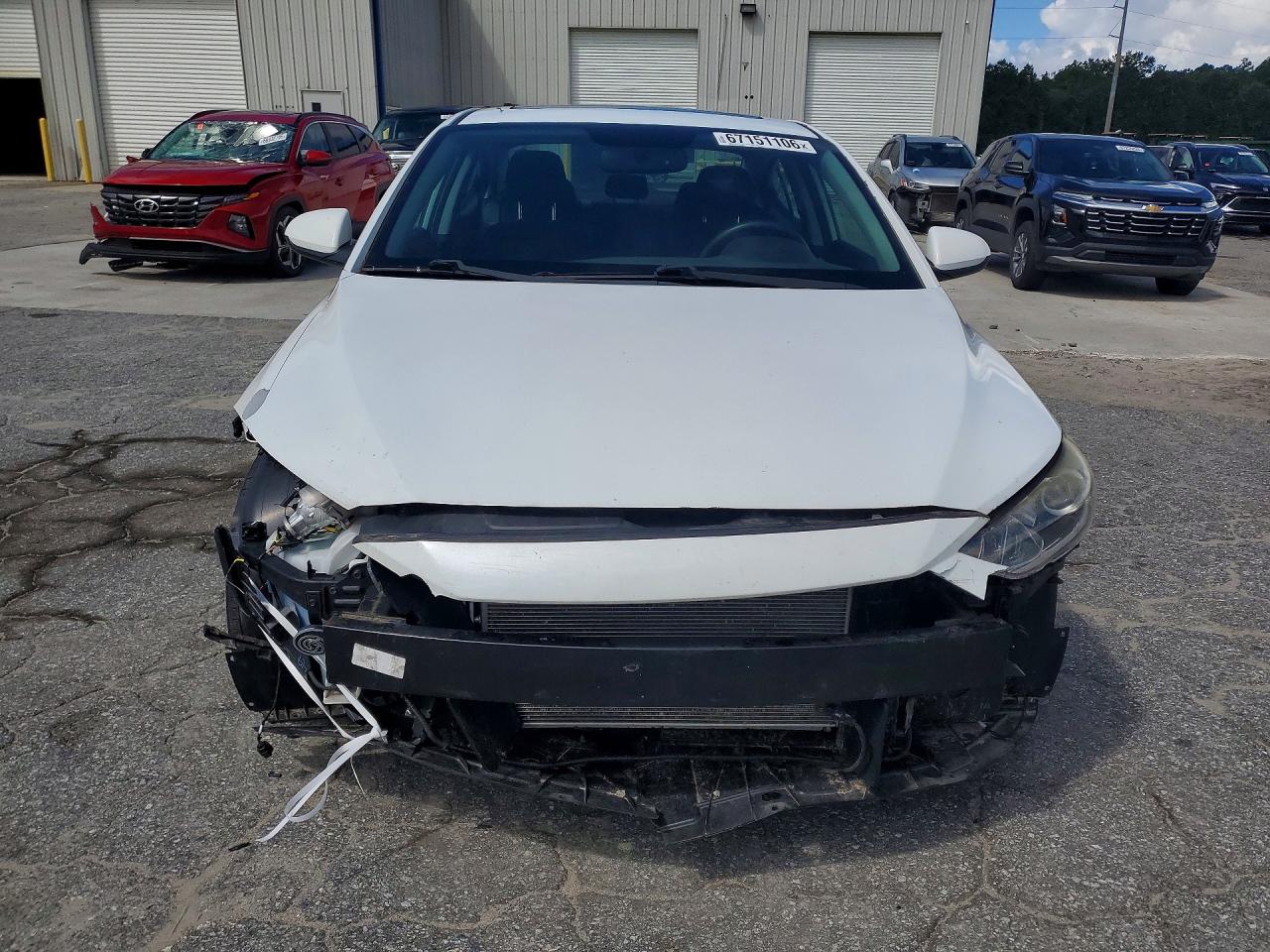 2017 Hyundai Elantra Value Edition White vin: 5NPD84LF0HH202708