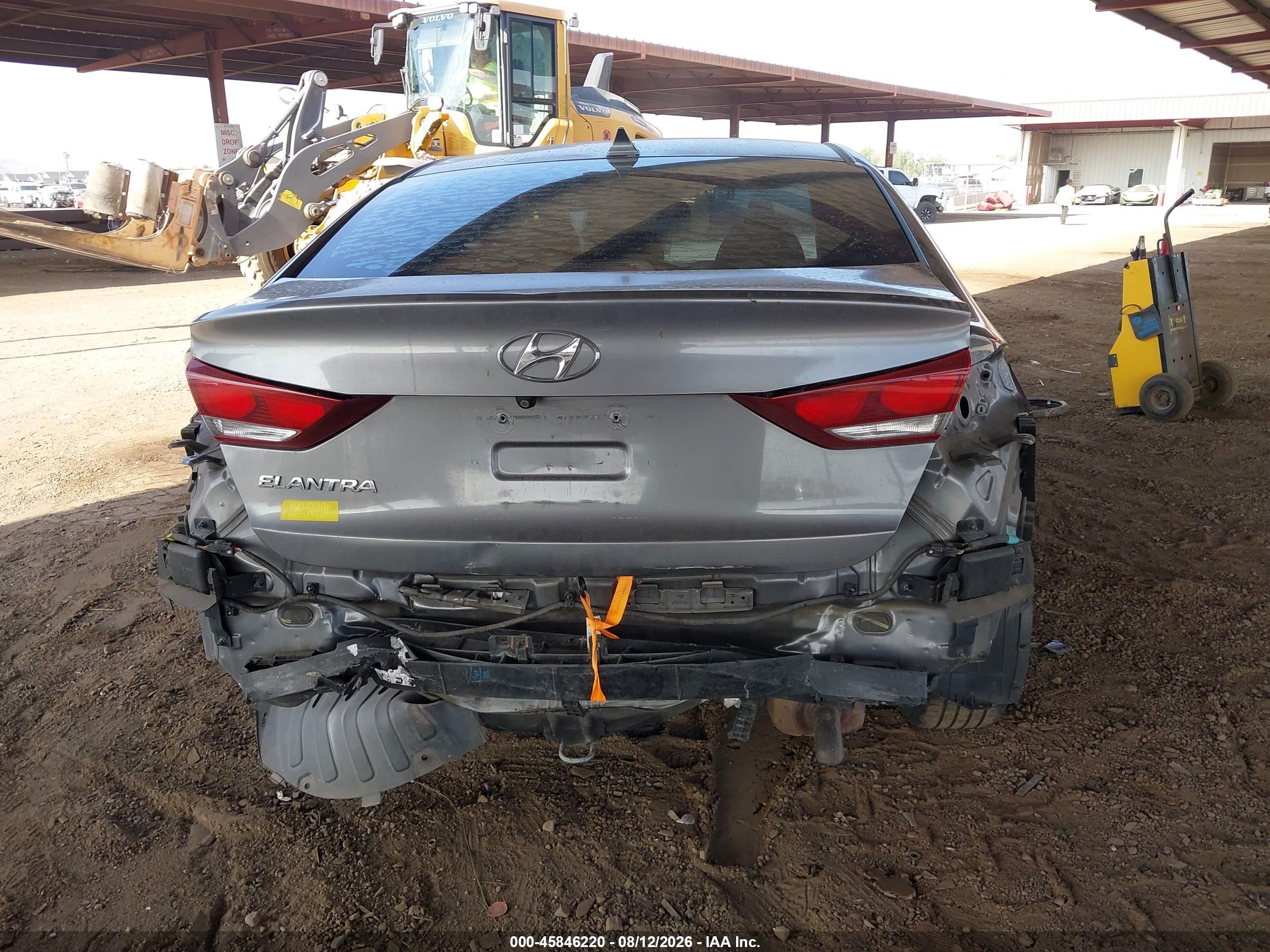 2018 Hyundai Elantra Sel Серебряный vin: 5NPD84LF0JH248528