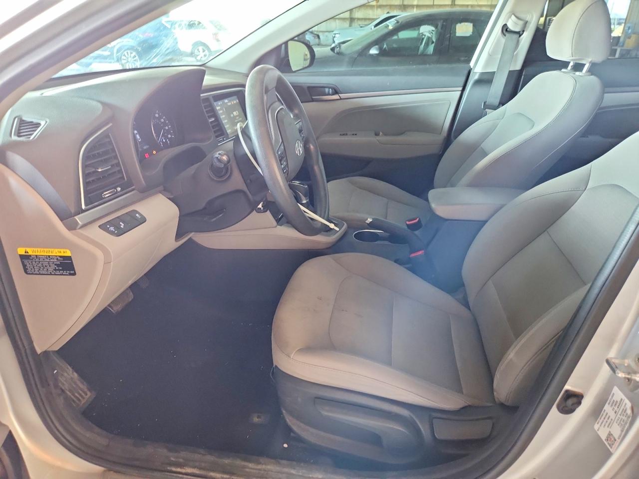 2018 Hyundai Elantra Sel Silver vin: 5NPD84LF0JH259691