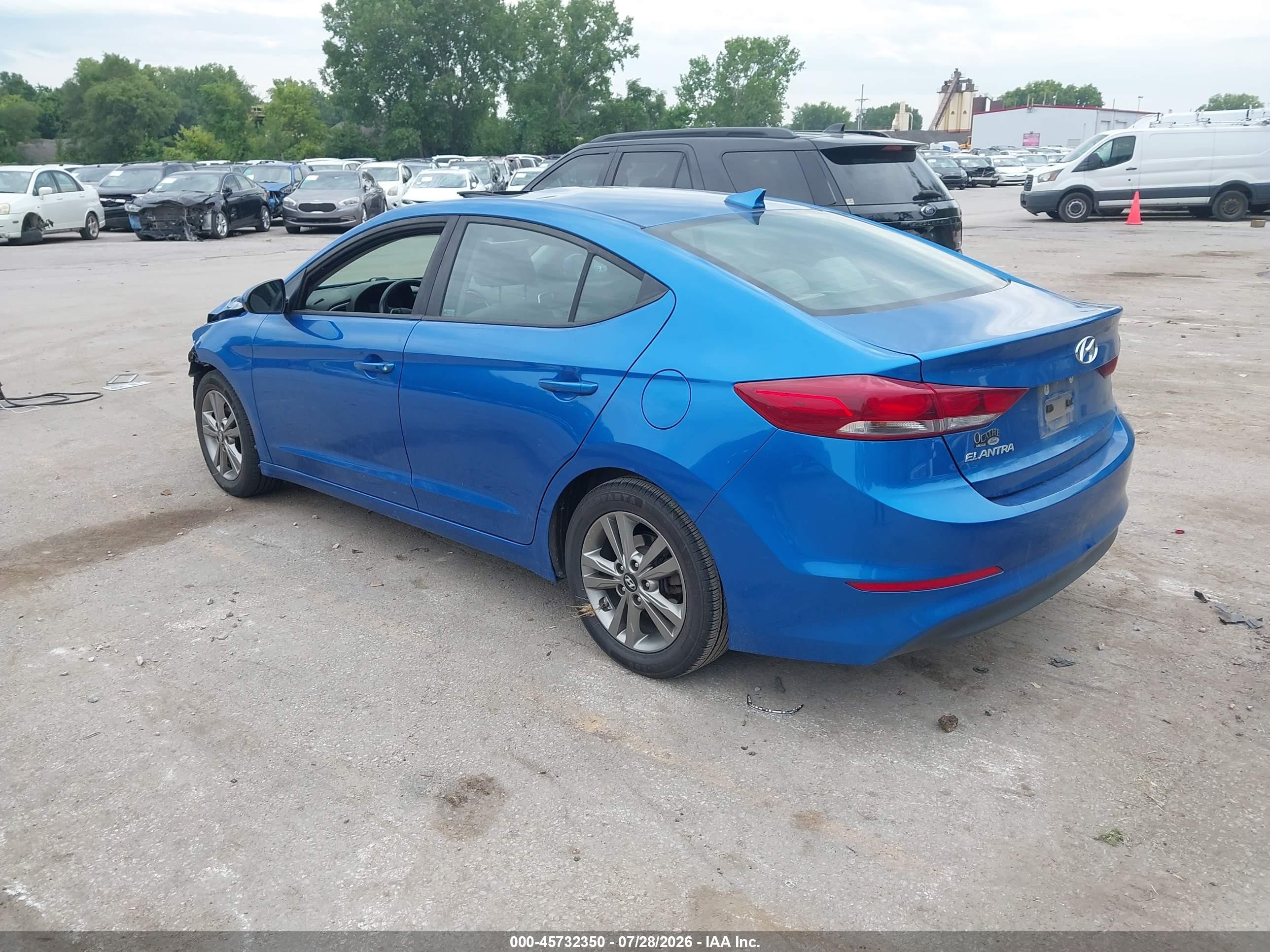 2018 Hyundai Elantra Value Edition Синий vin: 5NPD84LF0JH273252