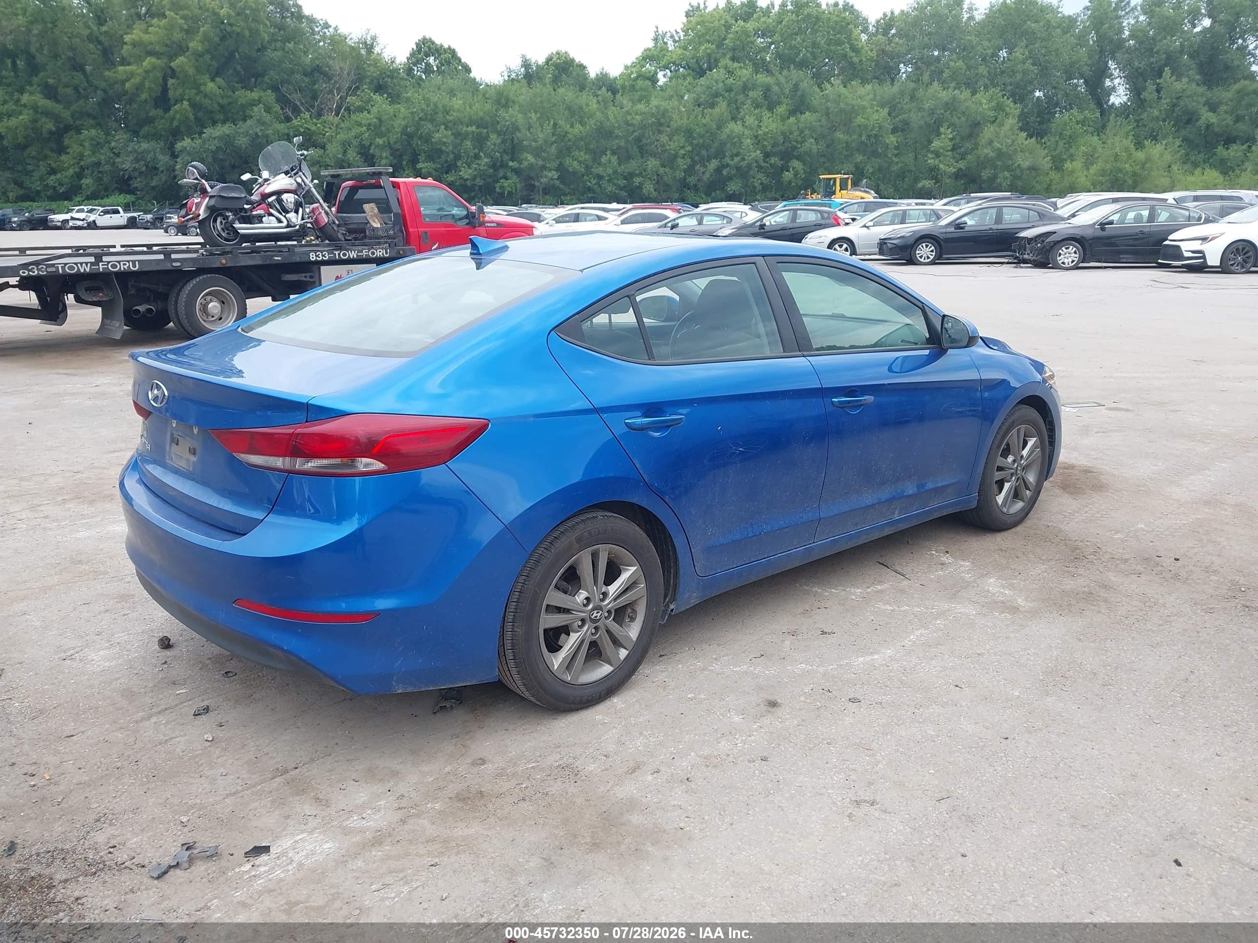 2018 Hyundai Elantra Value Edition Синий vin: 5NPD84LF0JH273252