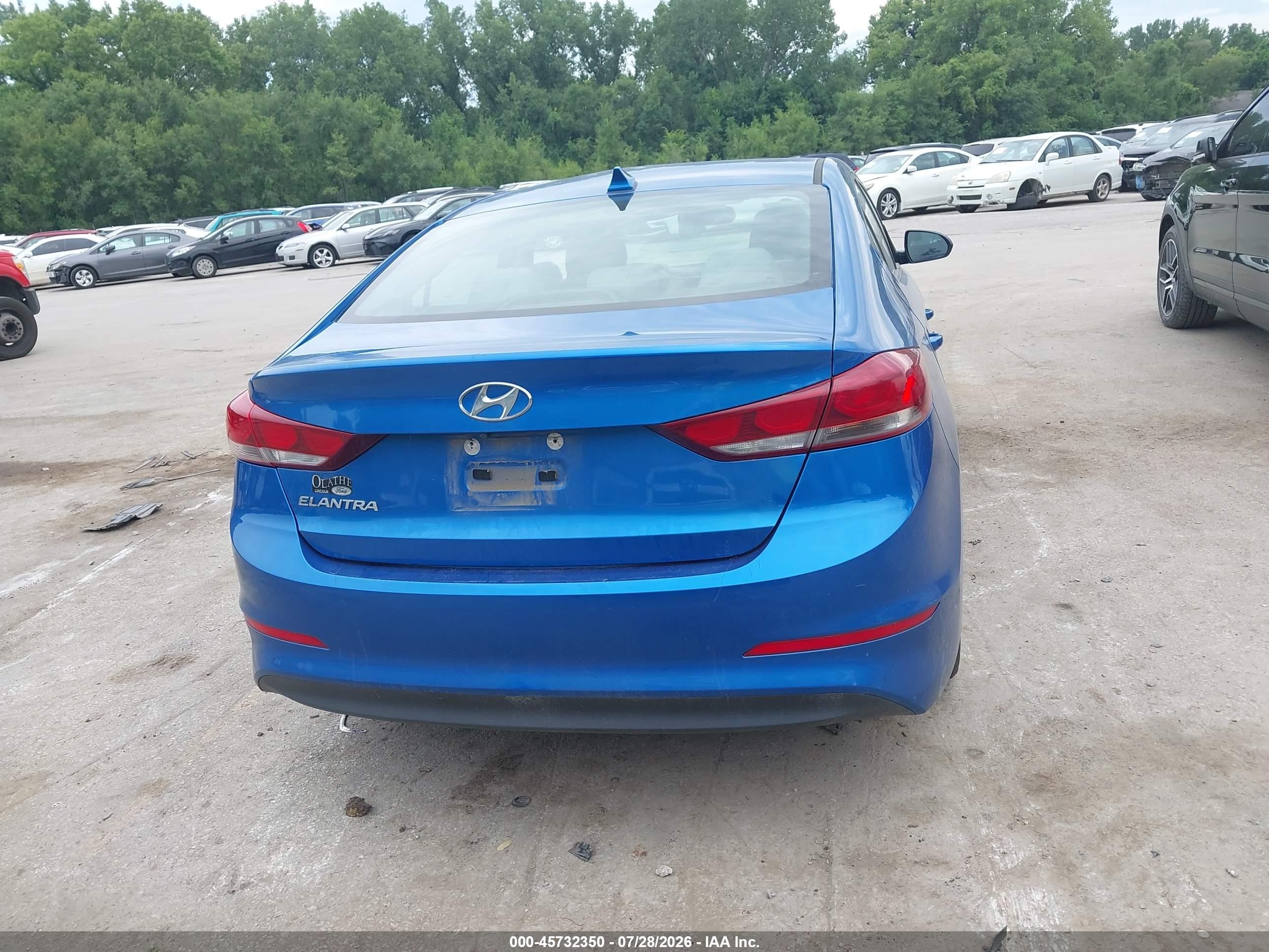 2018 Hyundai Elantra Value Edition Синий vin: 5NPD84LF0JH273252