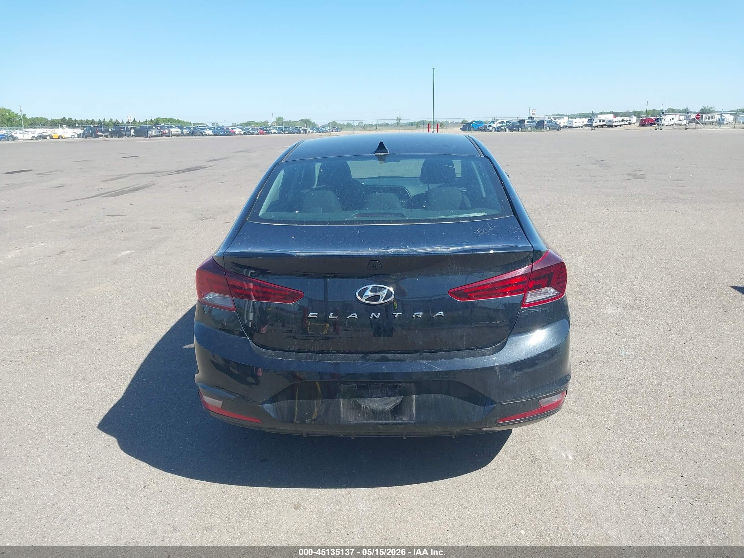 2019 Hyundai Elantra Sel Black vin: 5NPD84LF0KH437892