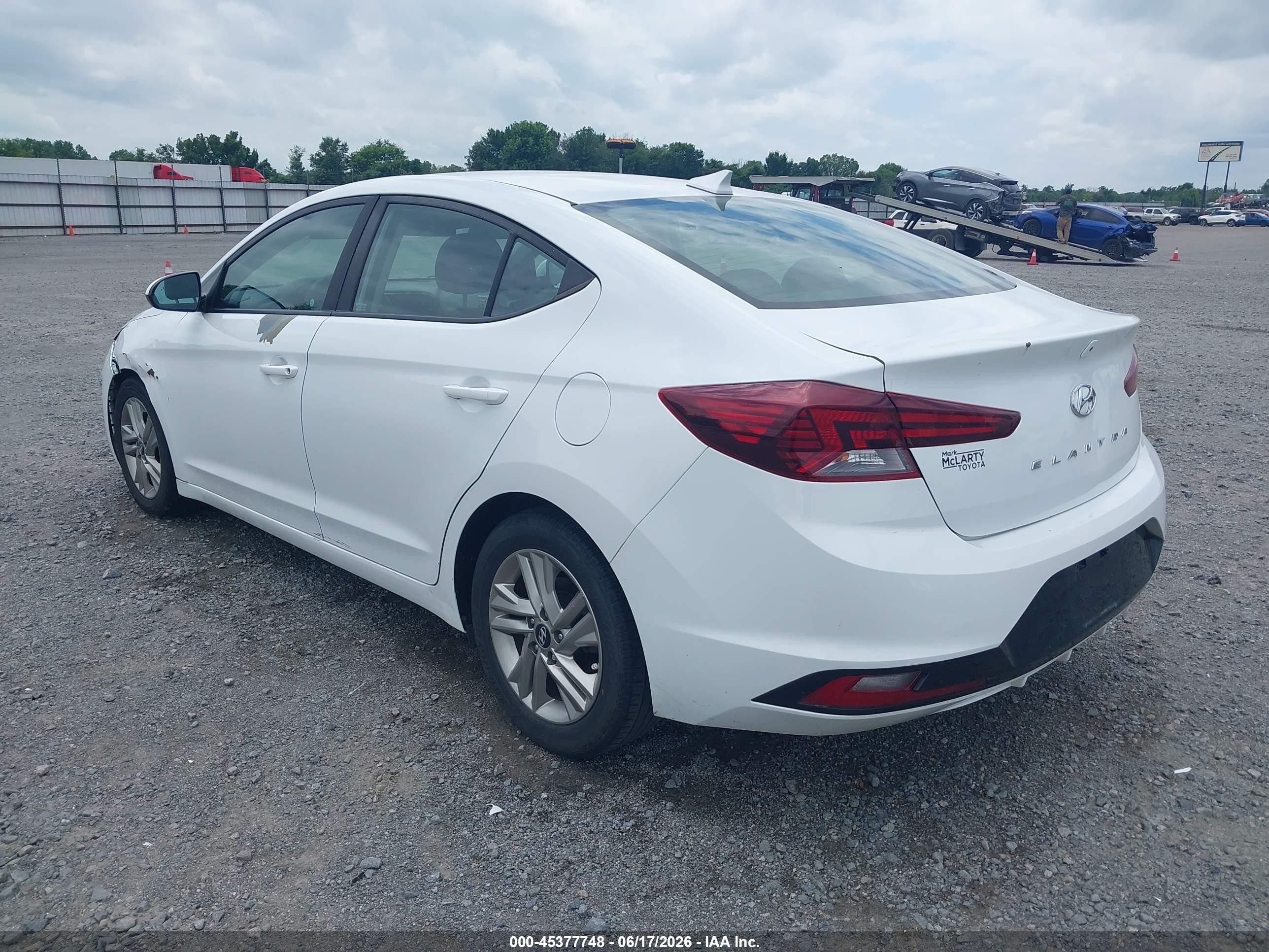 2019 Hyundai Elantra Sel White vin: 5NPD84LF0KH462971