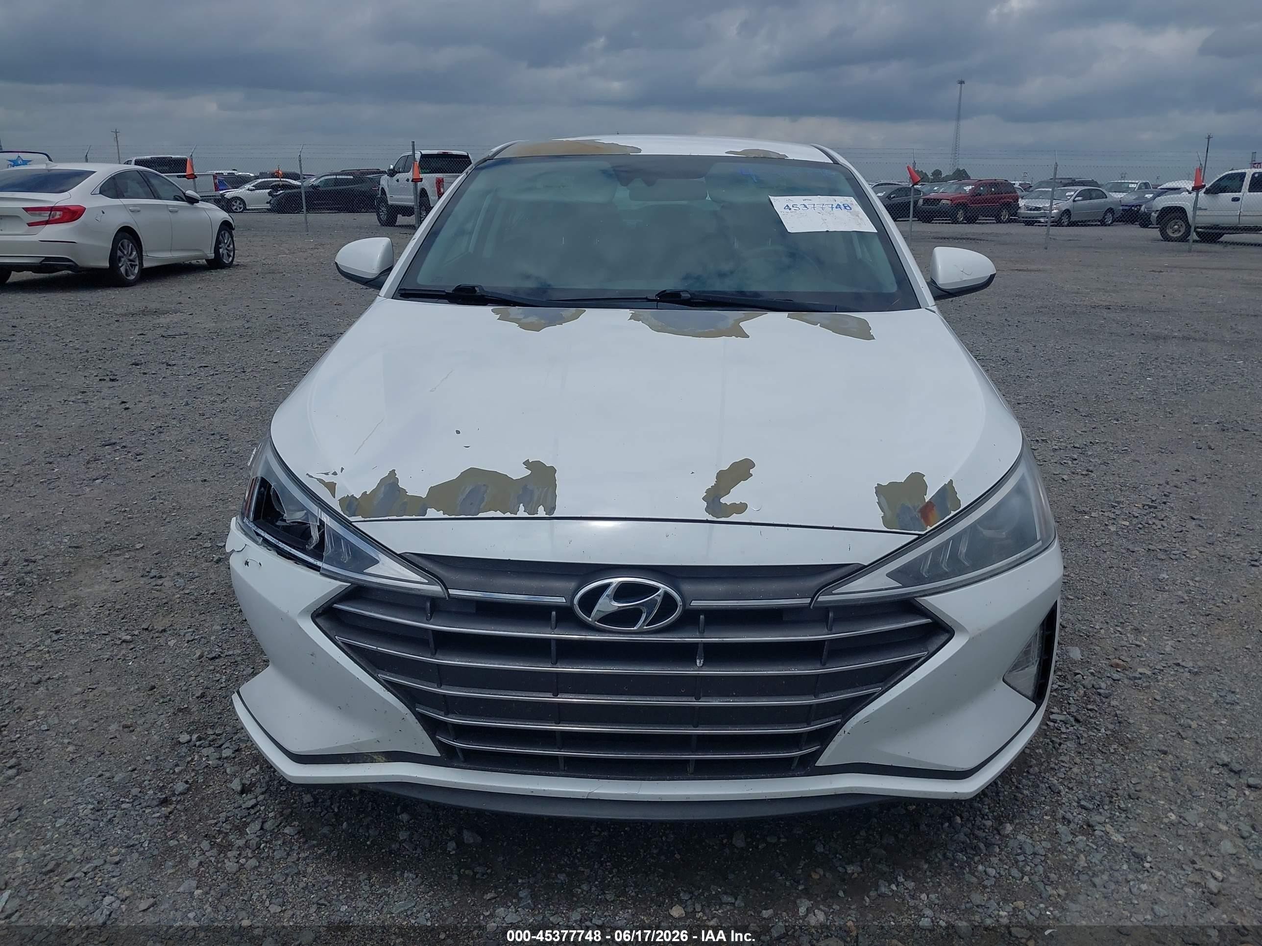 2019 Hyundai Elantra Sel White vin: 5NPD84LF0KH462971