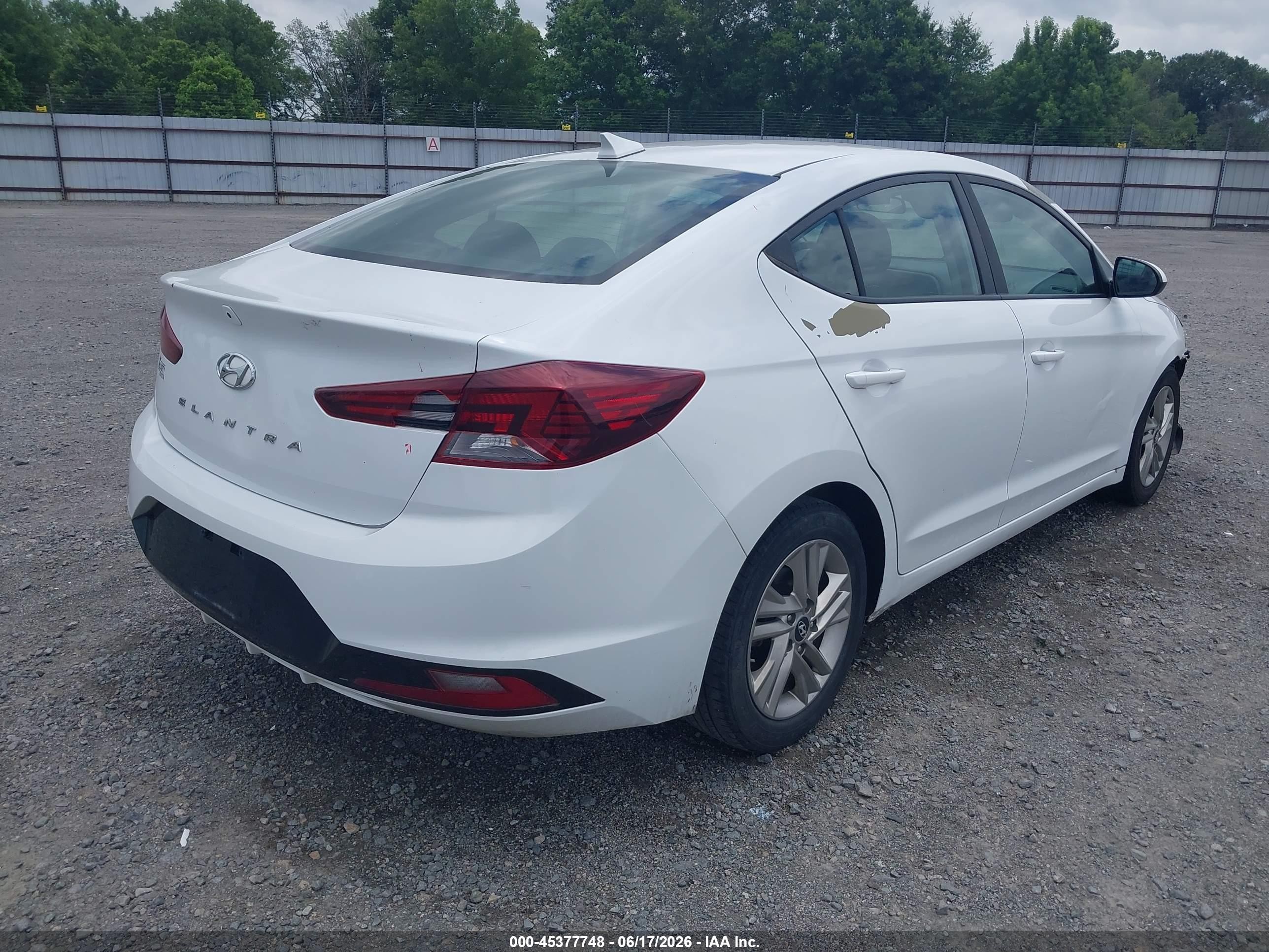 2019 Hyundai Elantra Sel White vin: 5NPD84LF0KH462971