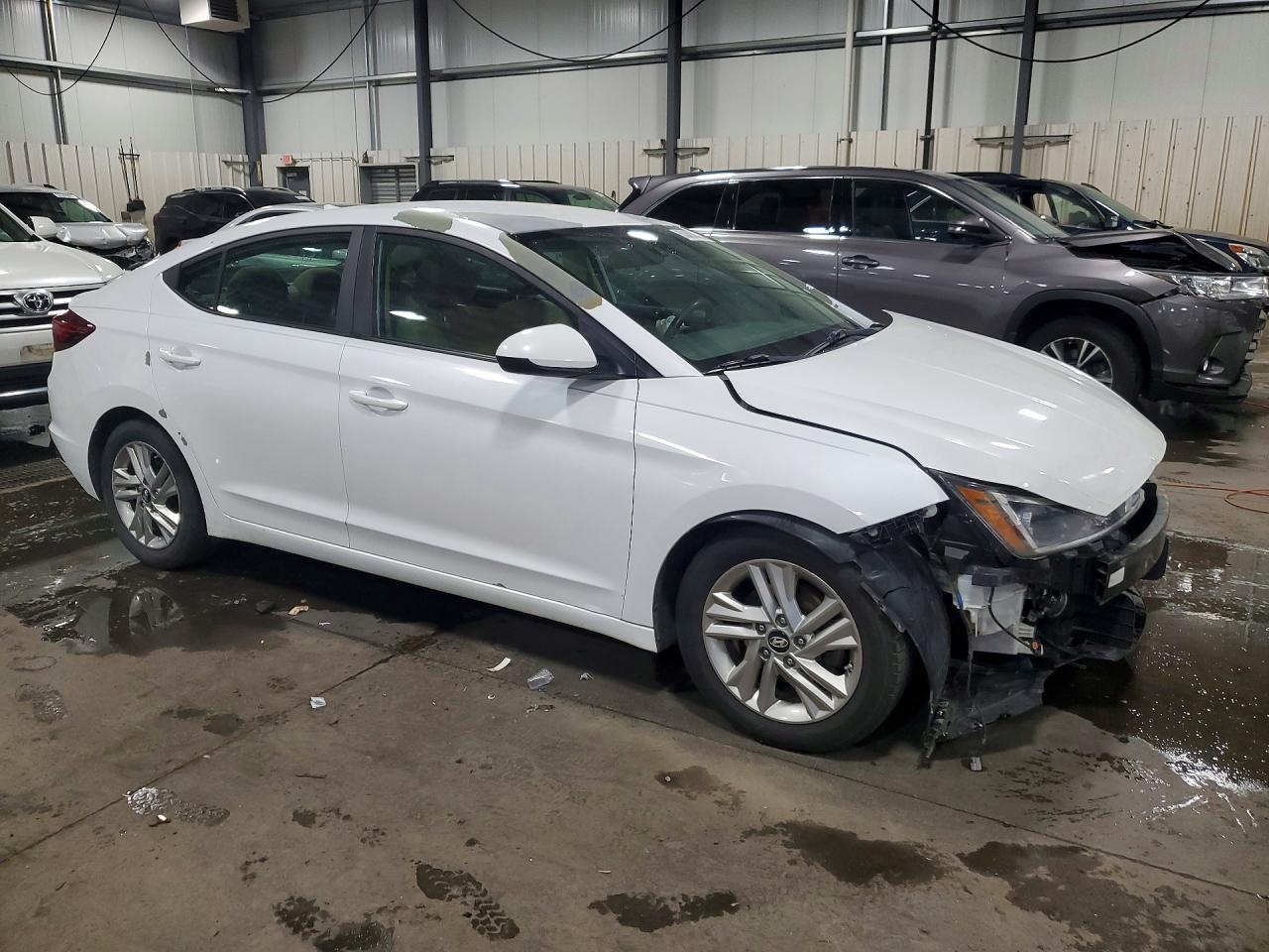 2019 Hyundai Elantra Sel White vin: 5NPD84LF0KH467913