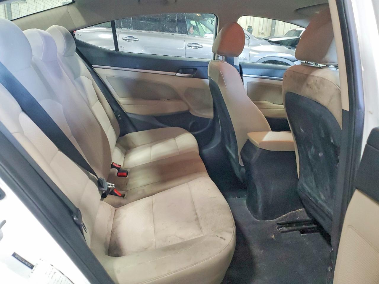 2019 Hyundai Elantra Sel White vin: 5NPD84LF0KH467913
