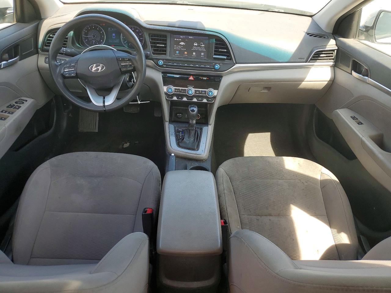 2020 Hyundai Elantra Sel Silver vin: 5NPD84LF0LH514648