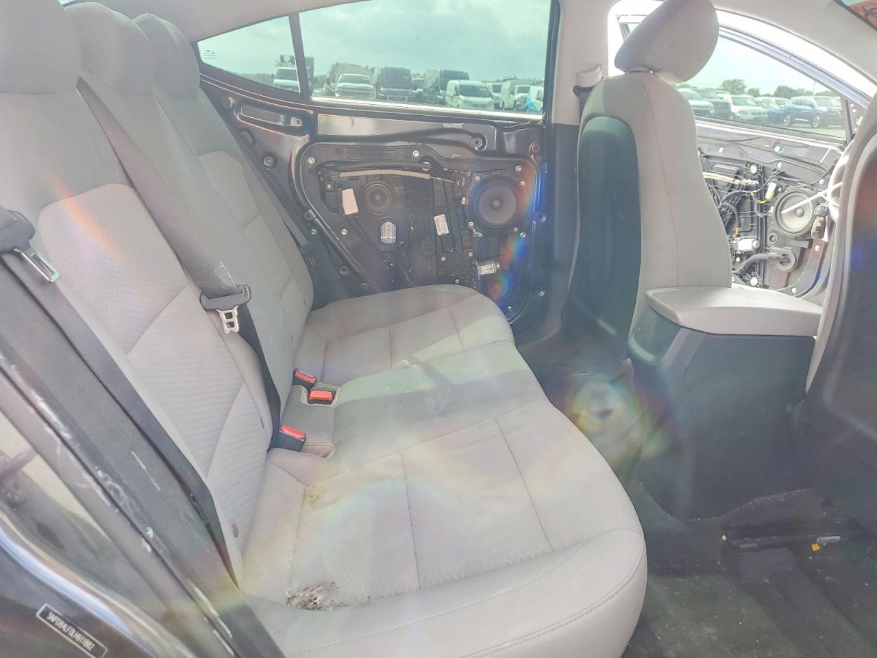 2020 Hyundai Elantra Sel Gray vin: 5NPD84LF0LH611882