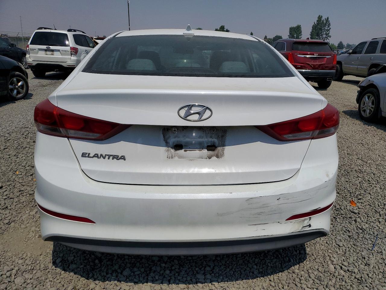 2017 Hyundai Elantra Se White vin: 5NPD84LF1HH171663