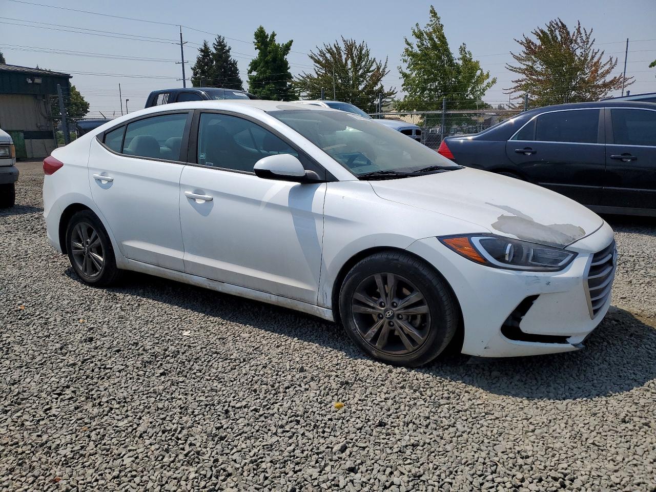 2017 Hyundai Elantra Se White vin: 5NPD84LF1HH171663