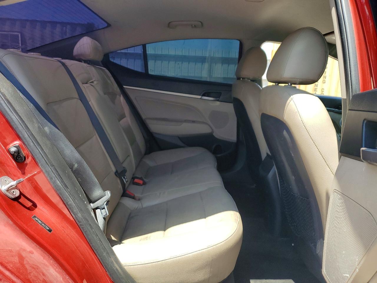 2018 Hyundai Elantra Limited Red vin: 5NPD84LF1JH217594