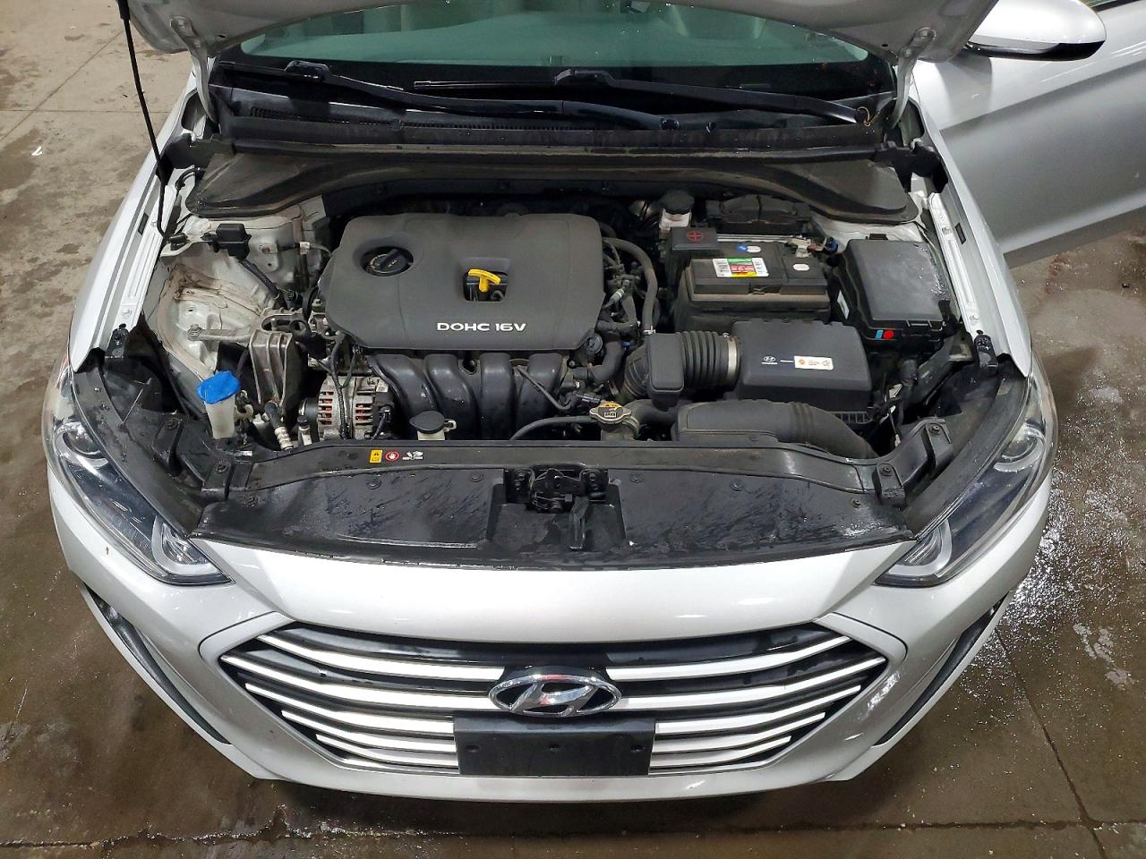 2018 Hyundai Elantra Sel Silver vin: 5NPD84LF1JH217949