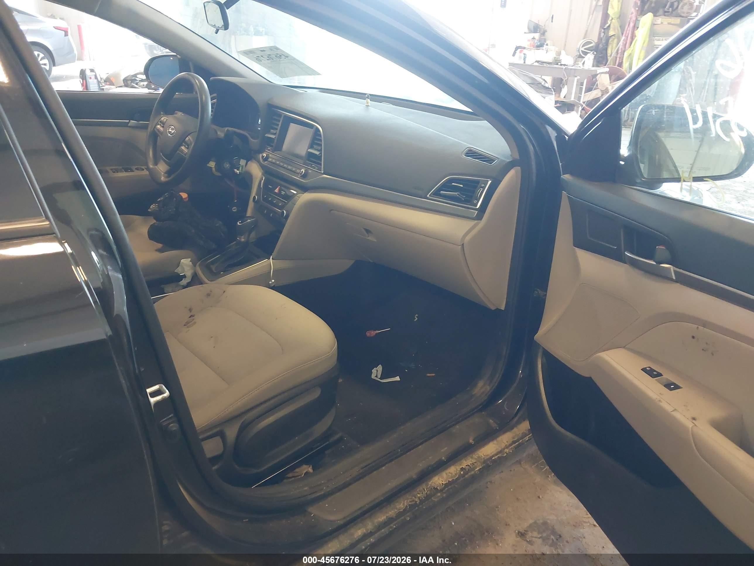 2018 Hyundai Elantra Sel Черный vin: 5NPD84LF1JH366362