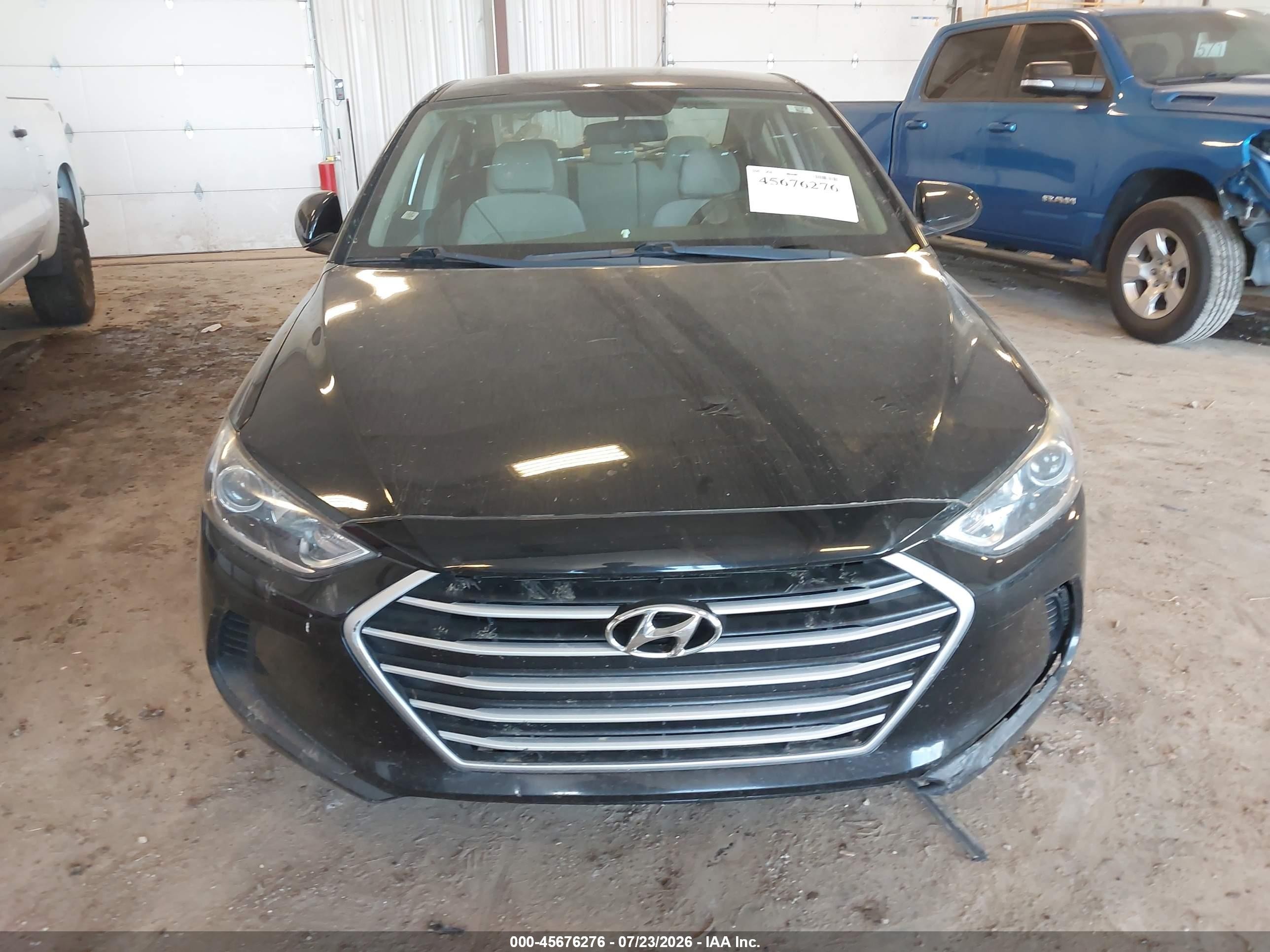 2018 Hyundai Elantra Sel Черный vin: 5NPD84LF1JH366362