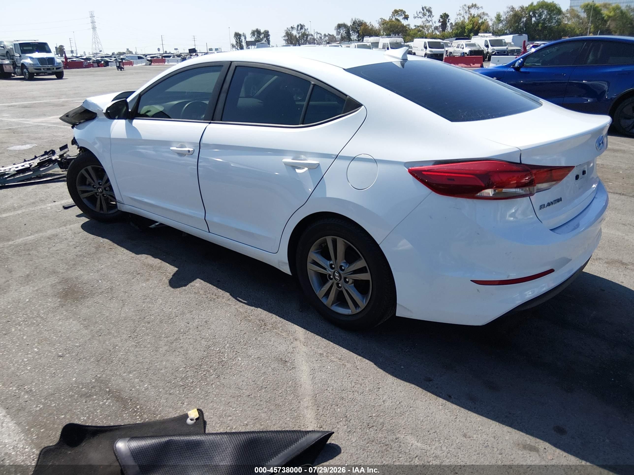 2017 Hyundai Elantra Se White vin: 5NPD84LF2HH028768