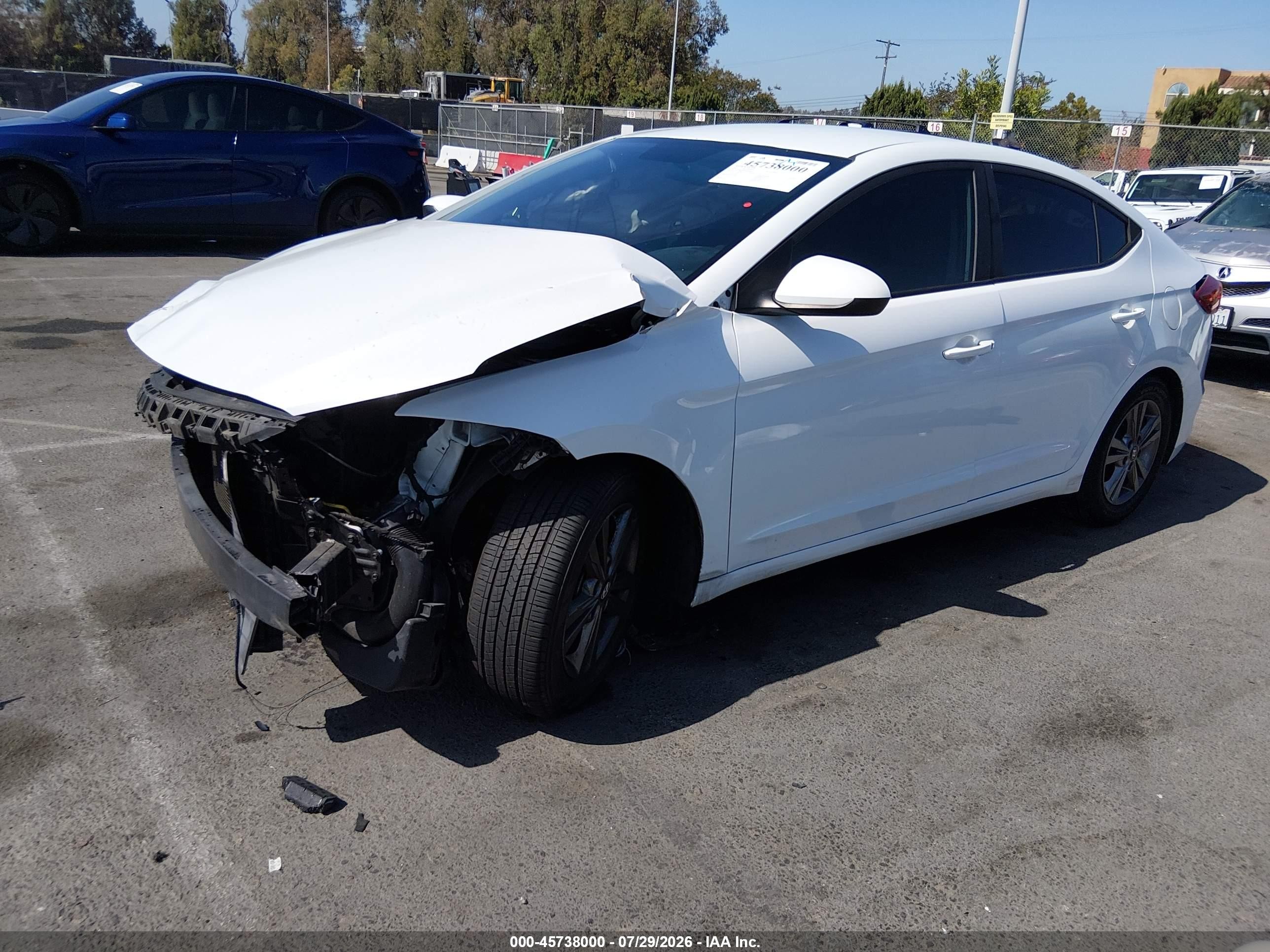 2017 Hyundai Elantra Se White vin: 5NPD84LF2HH028768
