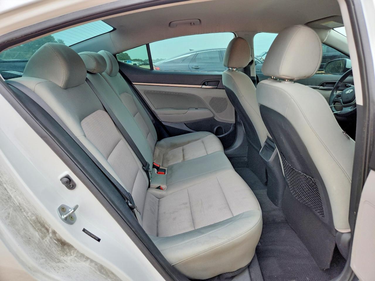2017 Hyundai Elantra Se White vin: 5NPD84LF2HH057543
