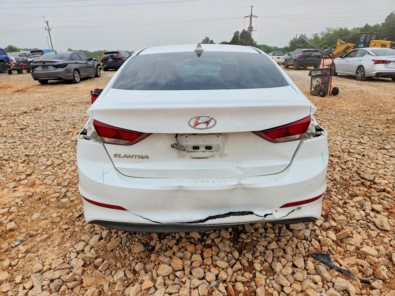 2017 Hyundai Elantra Se White vin: 5NPD84LF2HH057543