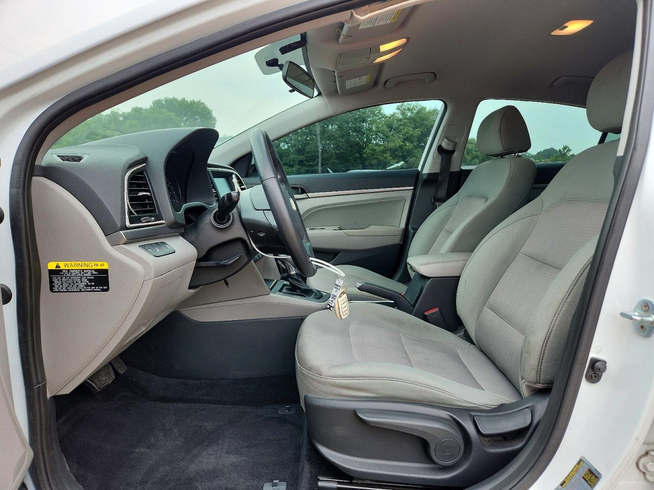 2017 Hyundai Elantra Se White vin: 5NPD84LF2HH057543