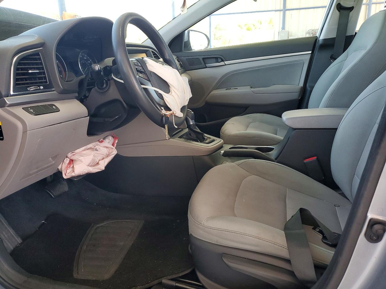 2017 Hyundai Elantra Se Silver vin: 5NPD84LF2HH083561