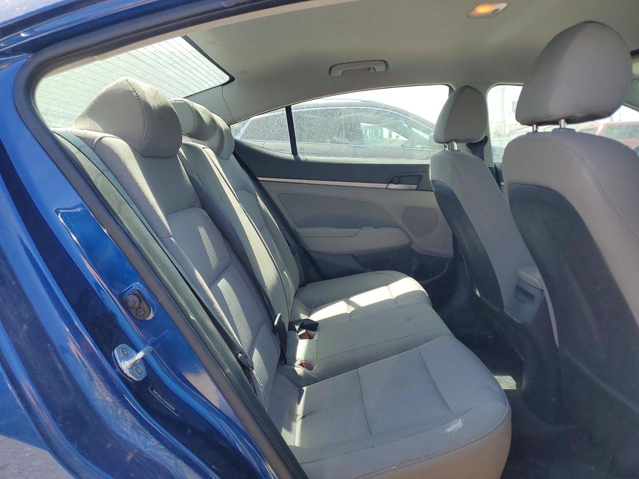 2017 Hyundai Elantra Se Синий vin: 5NPD84LF2HH099081