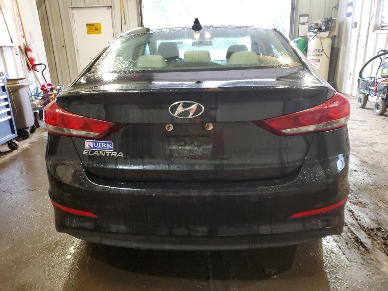 2017 Hyundai Elantra Se Black vin: 5NPD84LF2HH114548