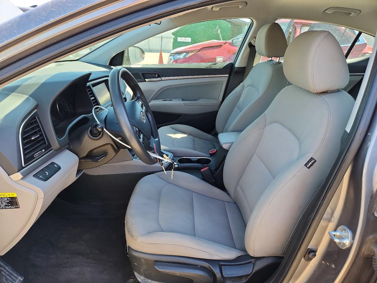 2018 Hyundai Elantra Sel Gray vin: 5NPD84LF2JH326808