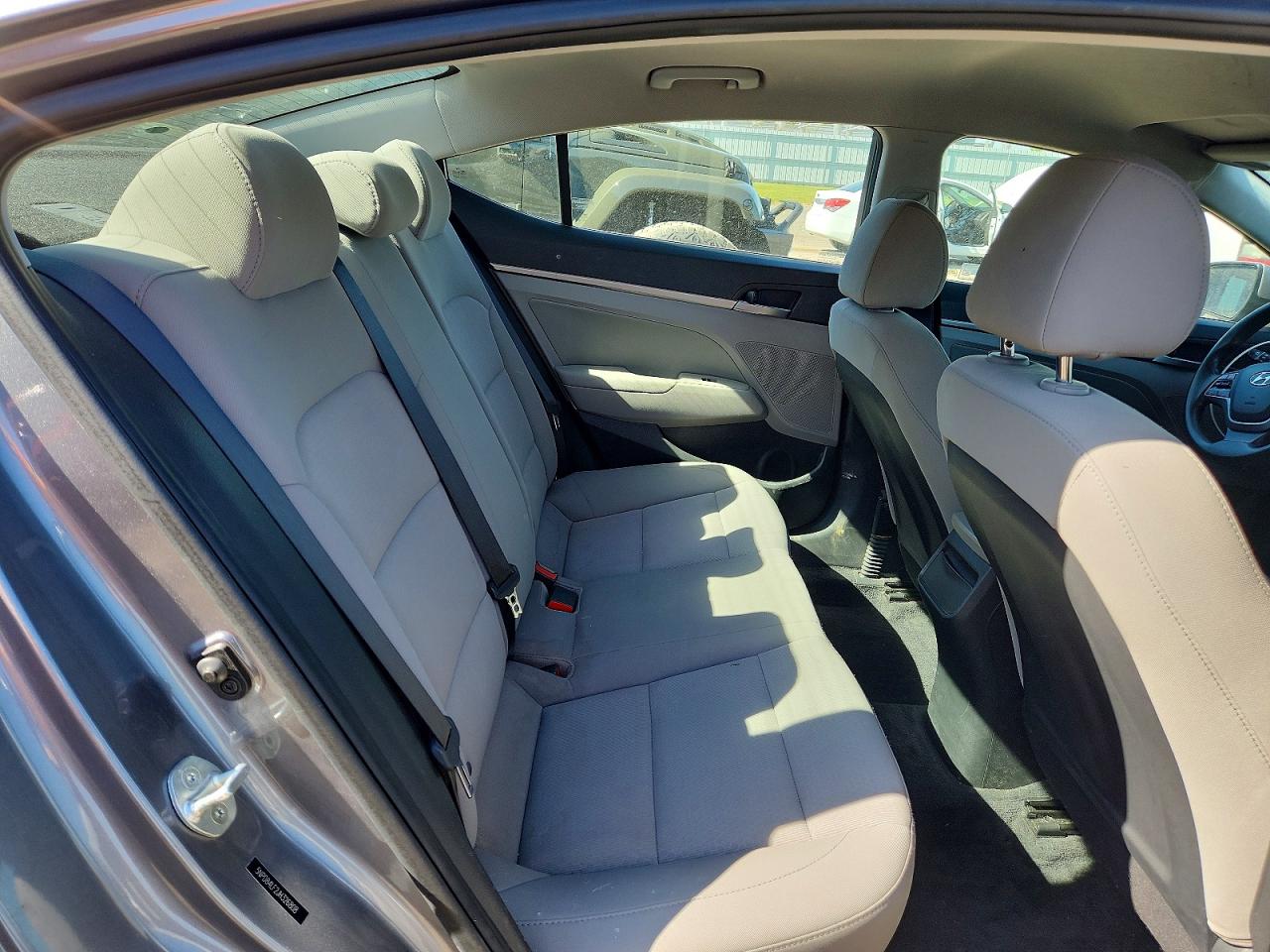 2018 Hyundai Elantra Sel Gray vin: 5NPD84LF2JH326808