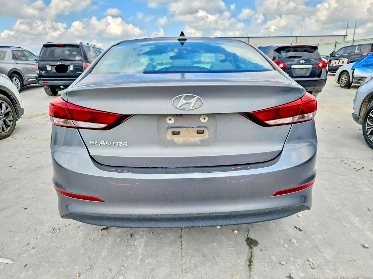 2018 Hyundai Elantra Sel Gray vin: 5NPD84LF2JH329434