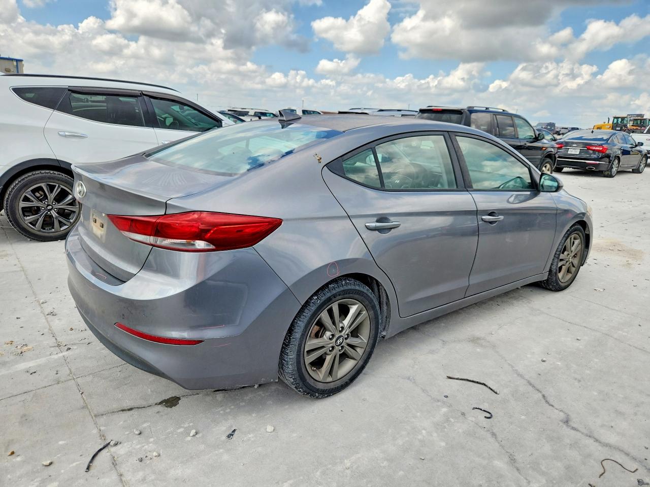 2018 Hyundai Elantra Sel Gray vin: 5NPD84LF2JH329434